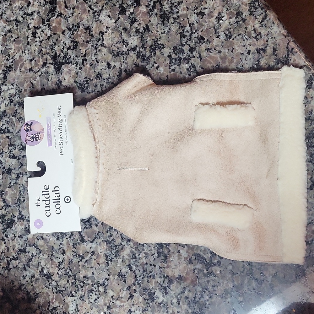 The CUDDLE COLLAB SMALL dog/Cat Shearling VEST NWT Faux Shearling Jacket - CREAM